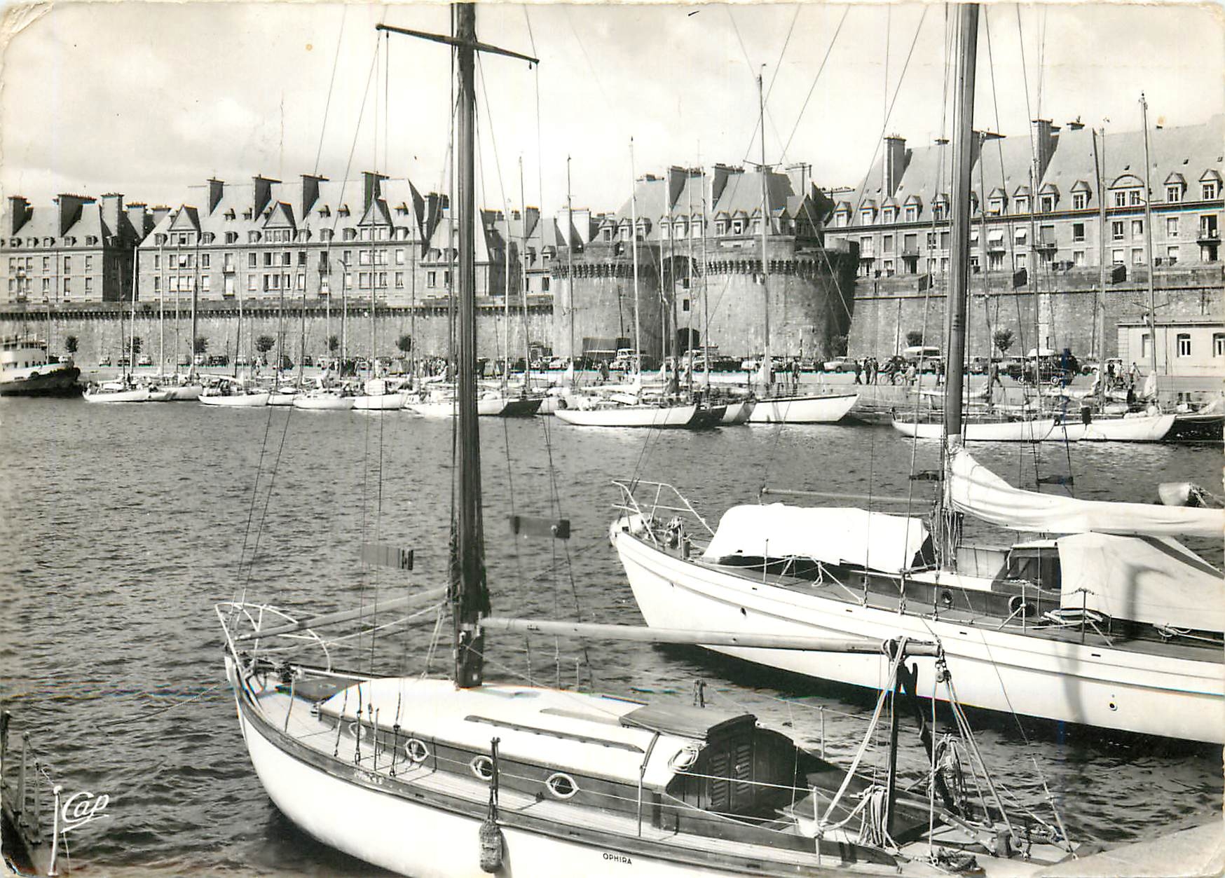 Saint-Malo - Le Bassin des Yachts — Cité Corsaire — Éditeur Cap