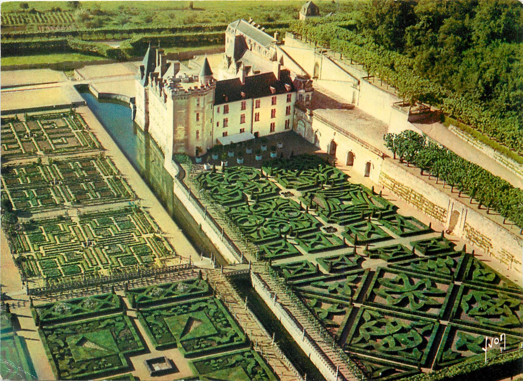 CPM Le Chateau de Villandry I et L et ses celebres jardins a la francaise 