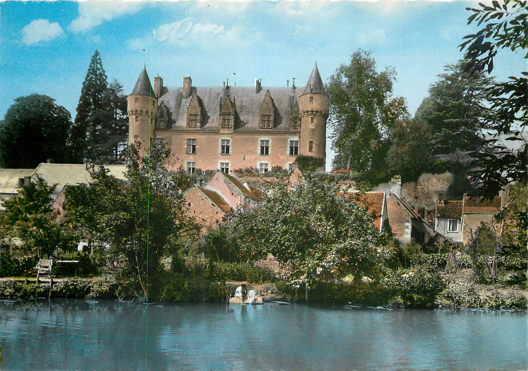 CPM En Touraine Les Chateaux de la Loire Montresor Le Chateau 