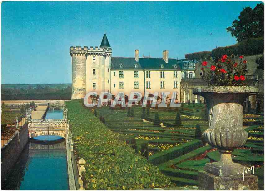 CPM Chateau de Villandry Indre et Loire Les Jardisn a la francaise 