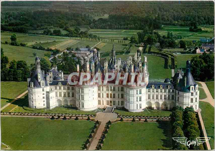 CPM Chateaux de la Loire Chambord Loir et Cher Le Chateau au fond la Foret 