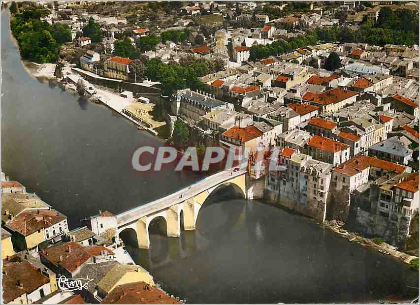 Villeneuve-sur-Lot (L.-et-G.) — Vue aérienne du Pont-Vieux sur le Lot — Photographie de Tugjols