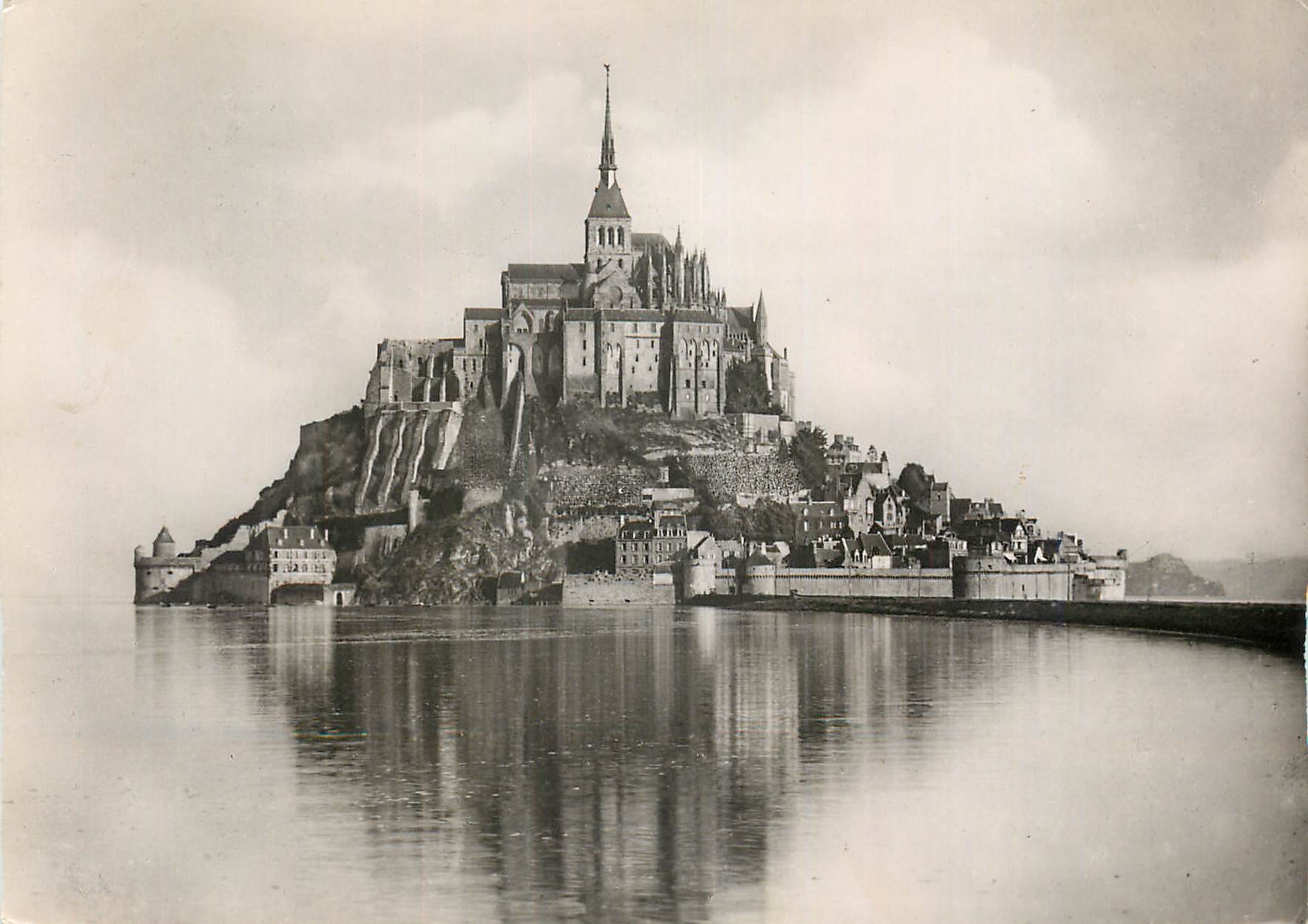 CPM Le Mont Saint Michel Manche Ensemble sud par grande maree 