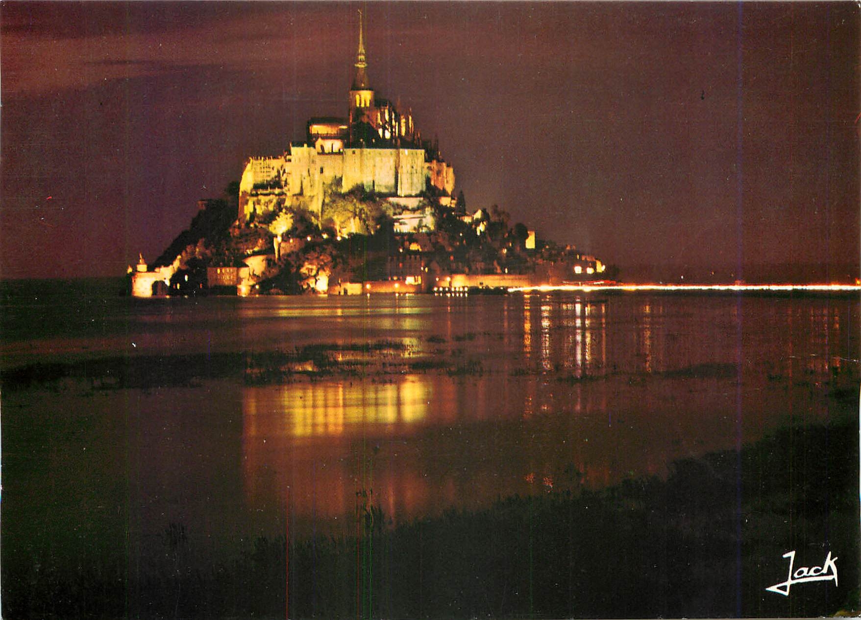 CPM Le Mont Saint Michel Vue de nuit 