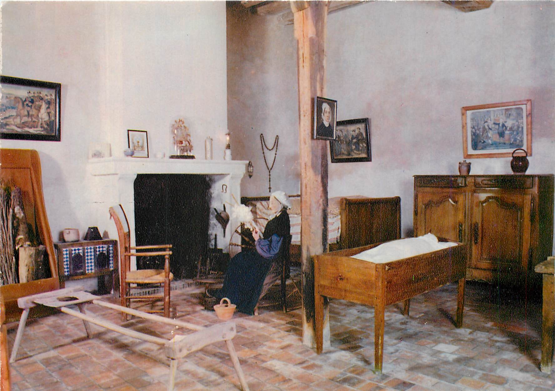 CPM Ponce sur le Loir Sarthe Le chateau Musee Departemental 