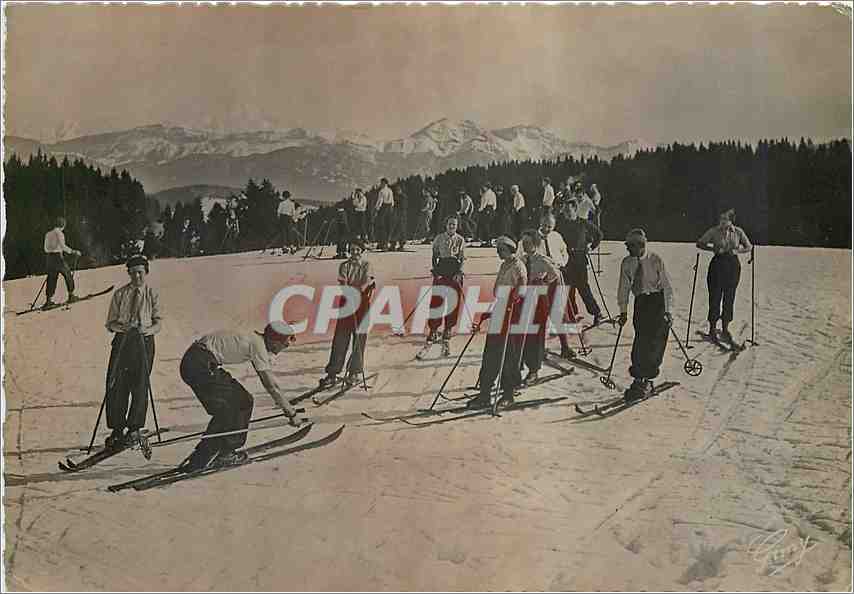 CPM La Savoie Pittoresque Le Mt Revard en hiver La lecon de ski au fond le Mt Blanc 