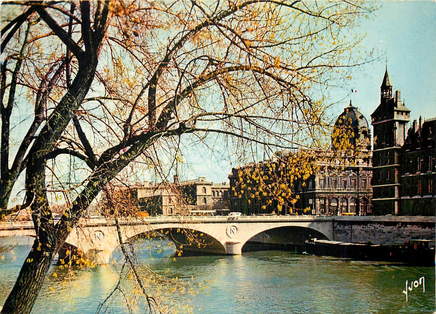 CPM Paris La Seine au Pont au Change 