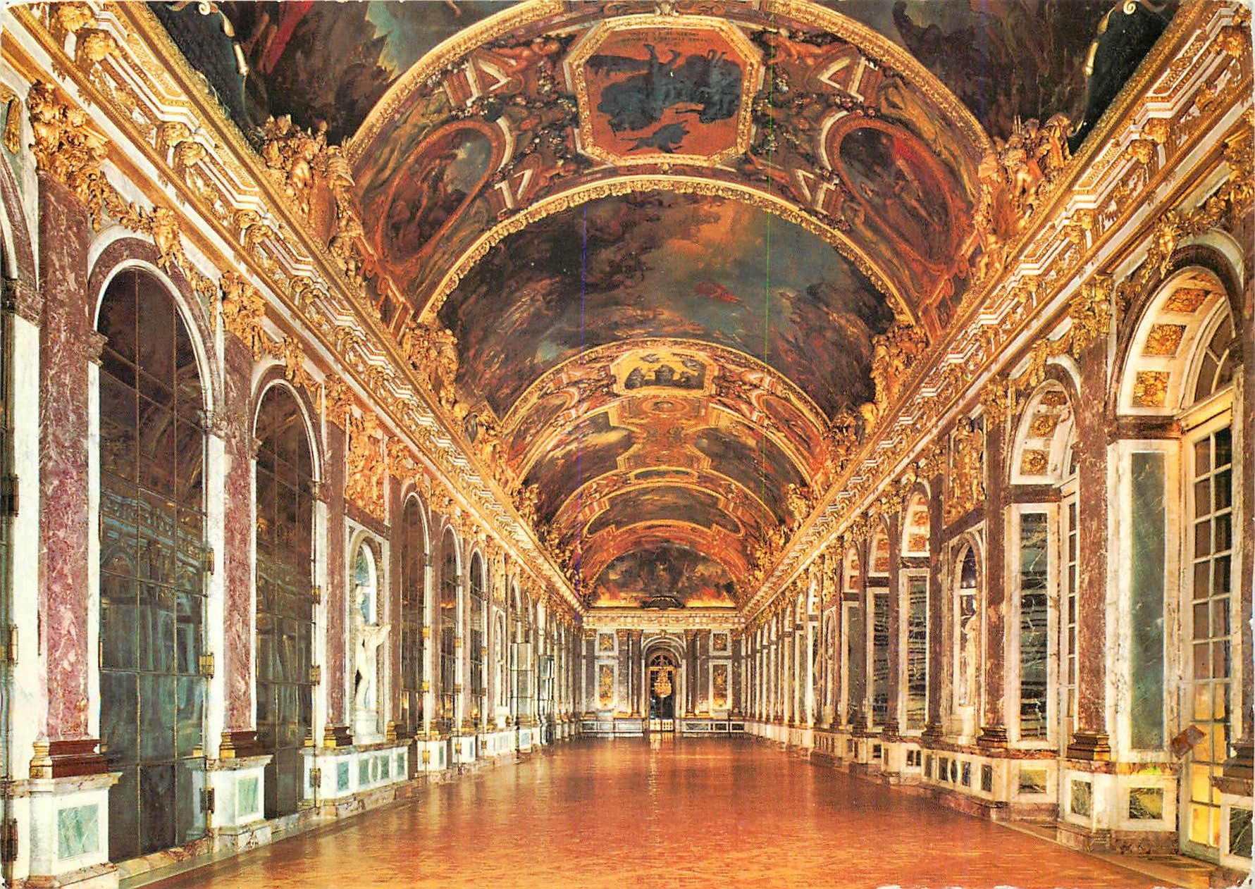 CPM Versailles La Galarie des Glaces 