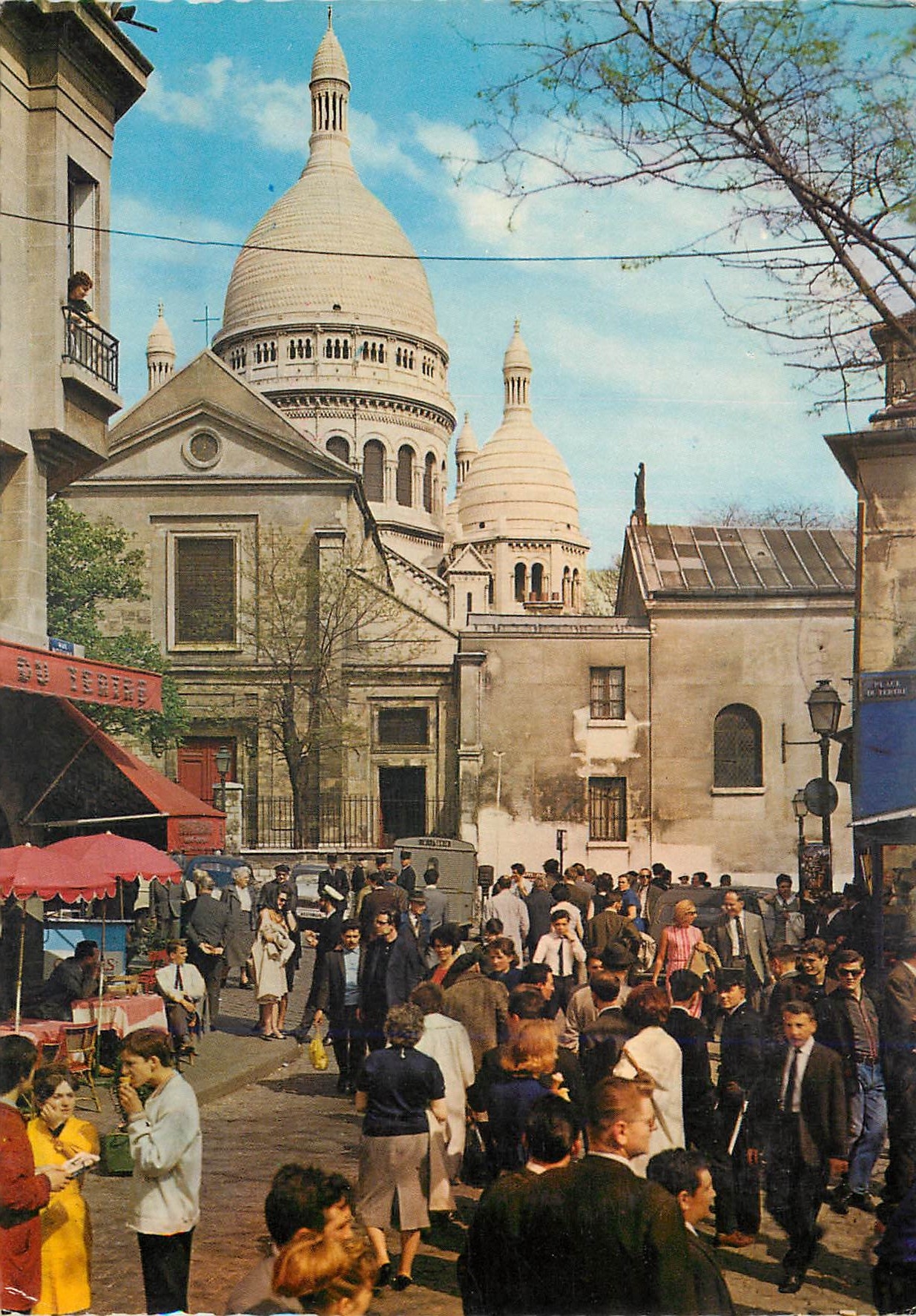 CPM Paris La place du Tertre 