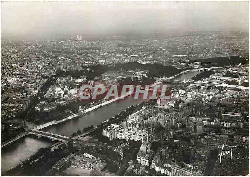 CPM Paris Vue panoramique prise de la Tour Eiffel sur la Seine et la butte Montmartre 