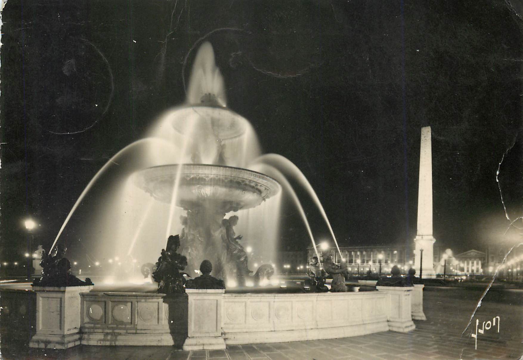 CPM Paris La nuit La Place de la Concorde 