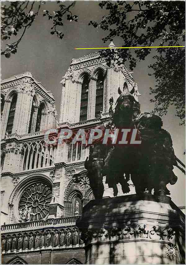 CPM Notre Dame de Paris Facade du Couchant et Statue de Charlemagne 
