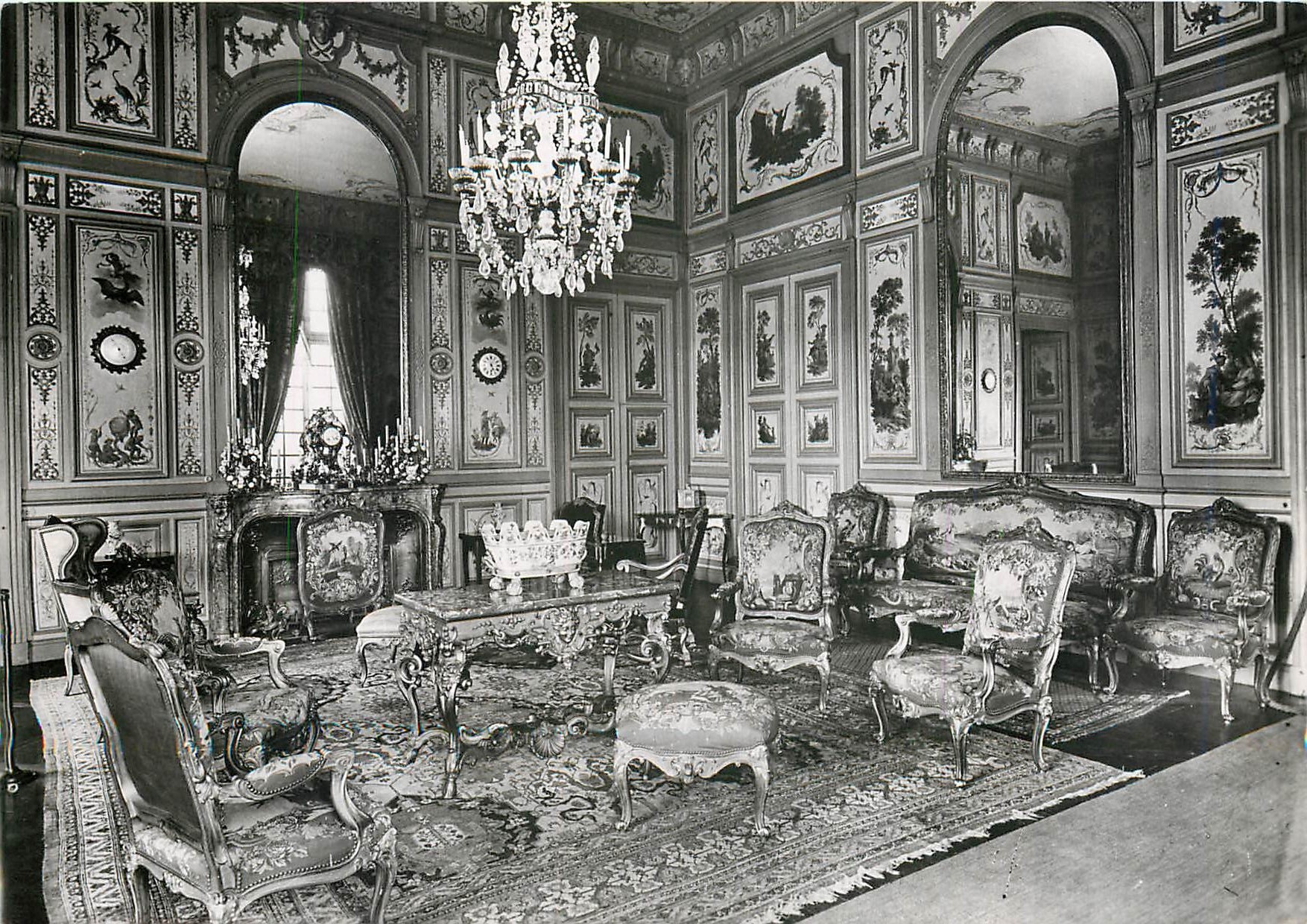 CPM Champs S et M Le Chateau Le Salon Chinois 