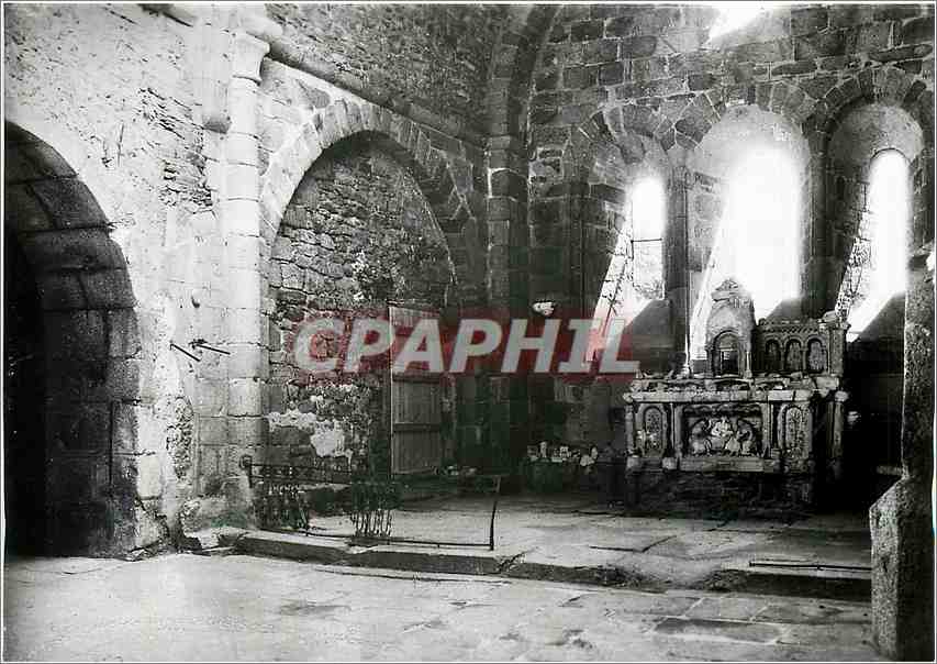 CPM Oradour Sur Glane Haute Vienne L'Eglise Le Choeur Militaria