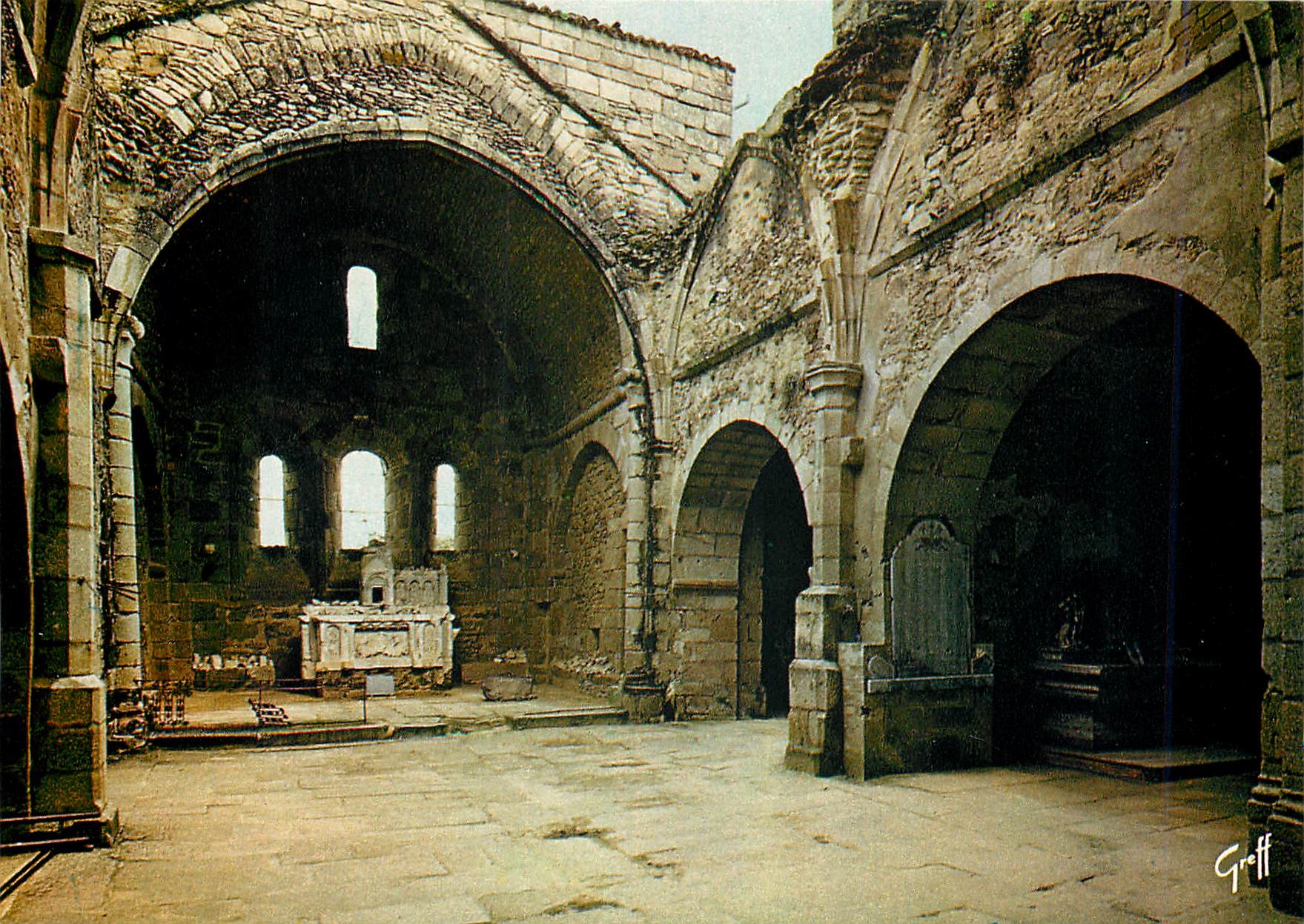 CPM Oradour Sur Glane Haute Vienne L'eglise ou furent brutes par les nazis Militaria