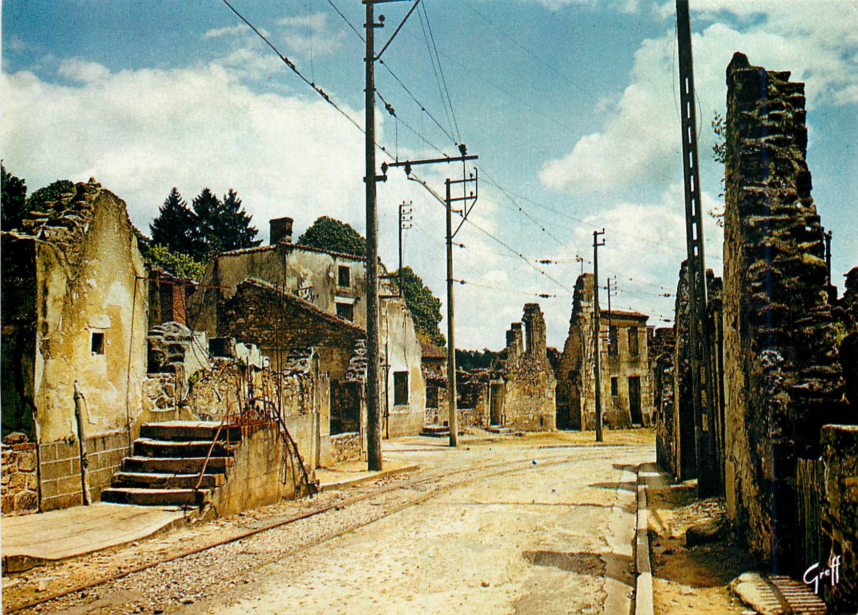 CPM Oradour Sur Glane Haute Vienne Cite martyre Les nazis firent fusiller les hommes Militaria