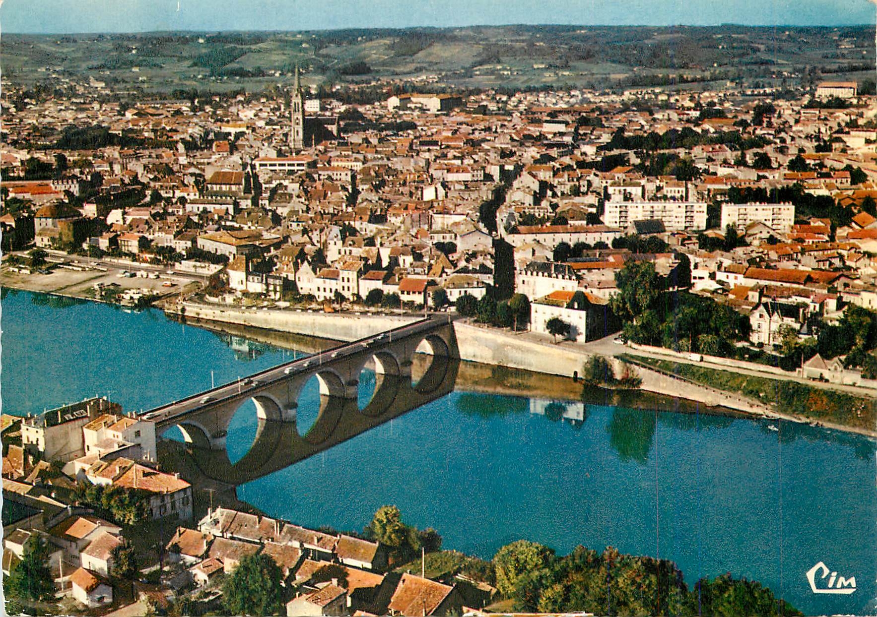 CPM Bergerac Dordogne Vue generale aerienne 