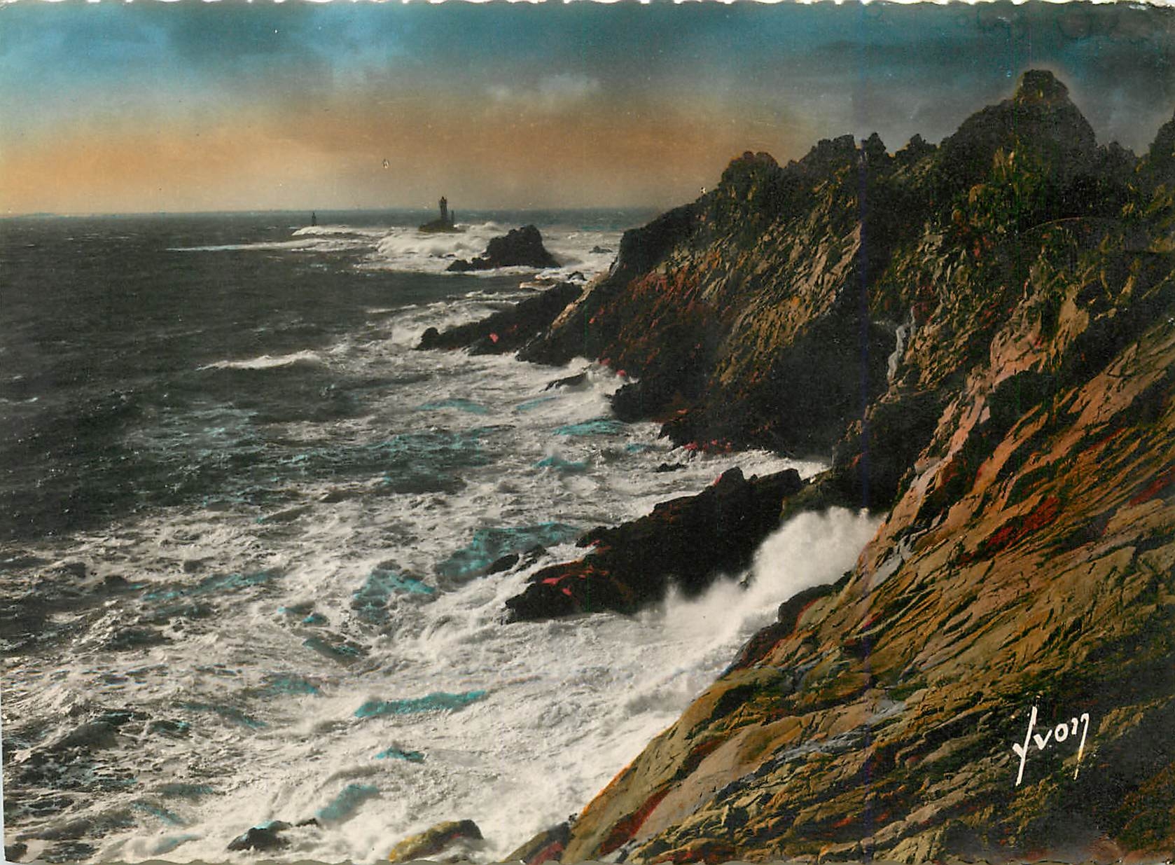 CPM Pointe du Raz Finistere L'Eperon et le Phare de la Vieille 