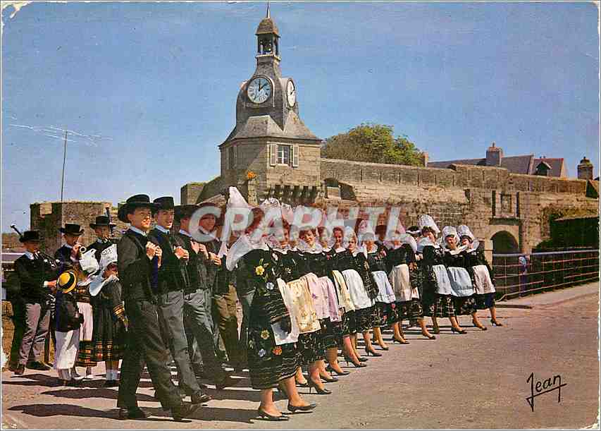 CPM La Bretagne Concarneau Finistere Le Cercle Celtique 