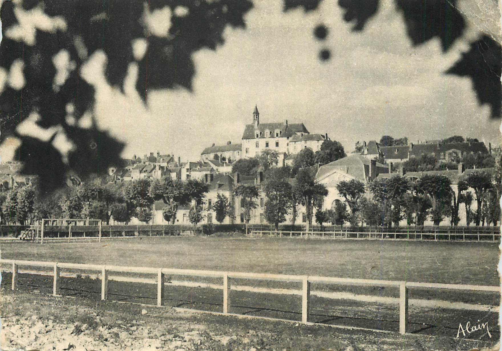 CPM Joigny Vue generale et le Stade Municipal 