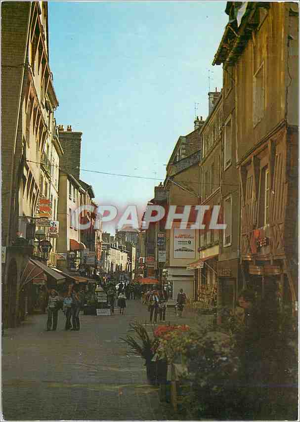 CPM Rennes Ille et Vilaine Rue Vasselot rue pletonne 