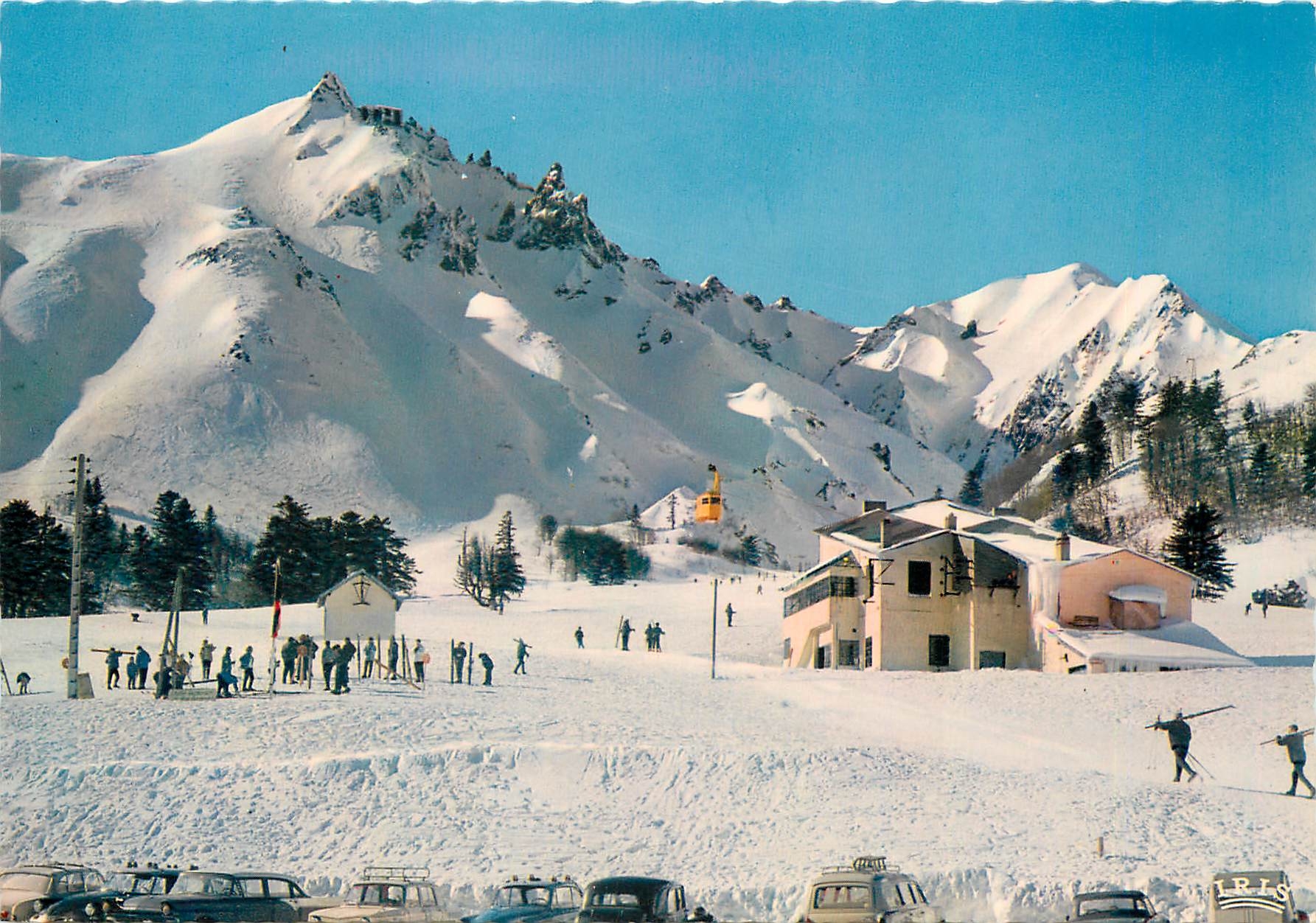 CPM L'Auvergne en Hiver Le Mont Dore Le Sancy 