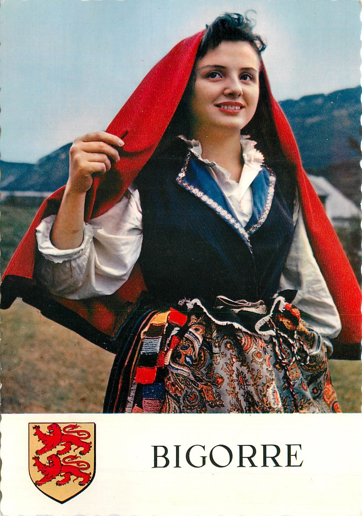 CPM Pays de Bigorre Costume de la Vallee de Campan 