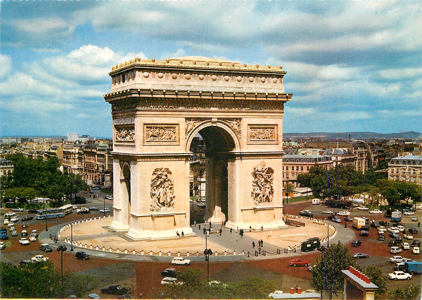 CPM Paris L'Arc de Triomphe Place de l'Etoile 