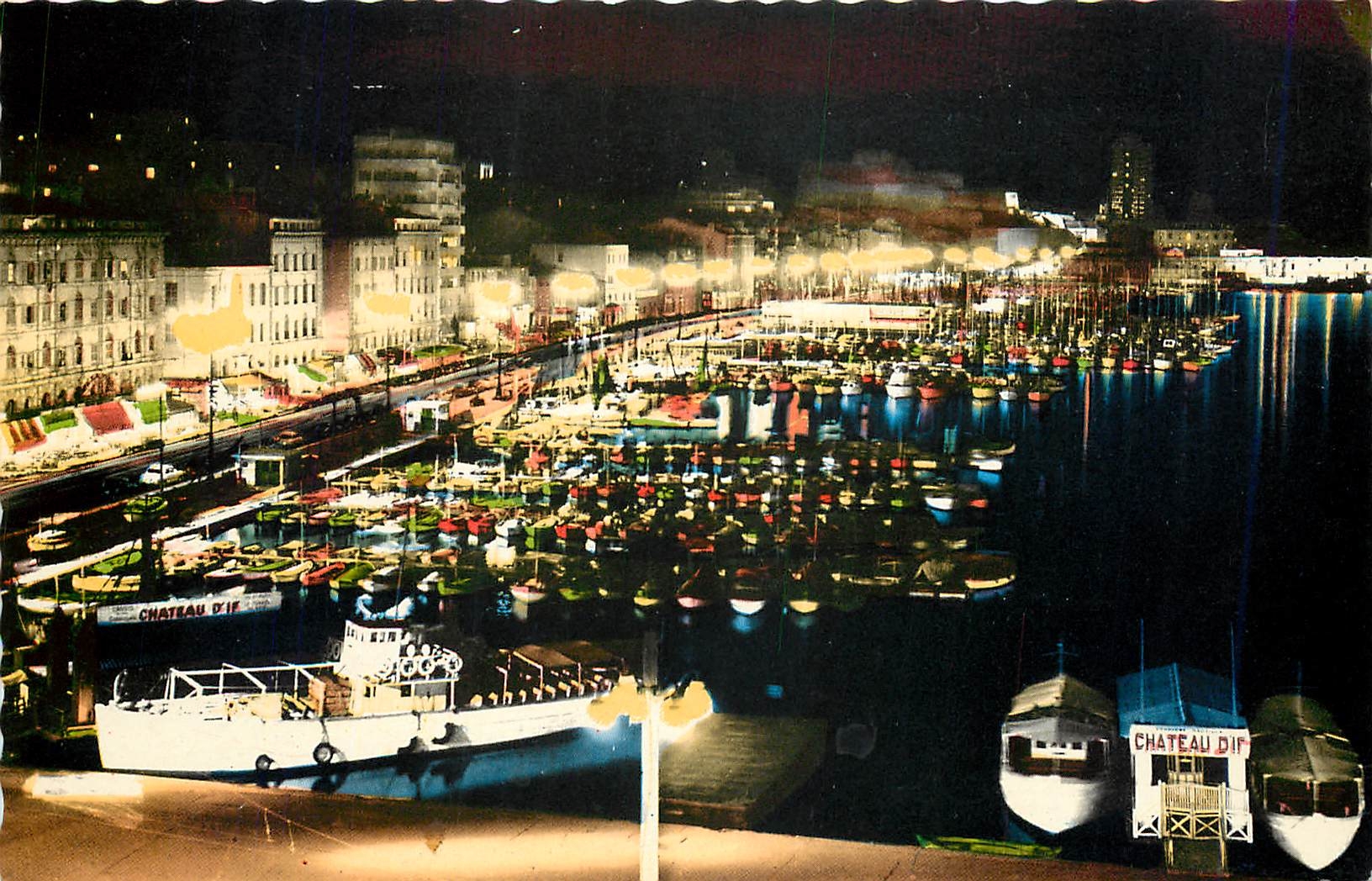 CPM Marseille la nuit Le Quai des Belges et le Quai de Rive Neuve 