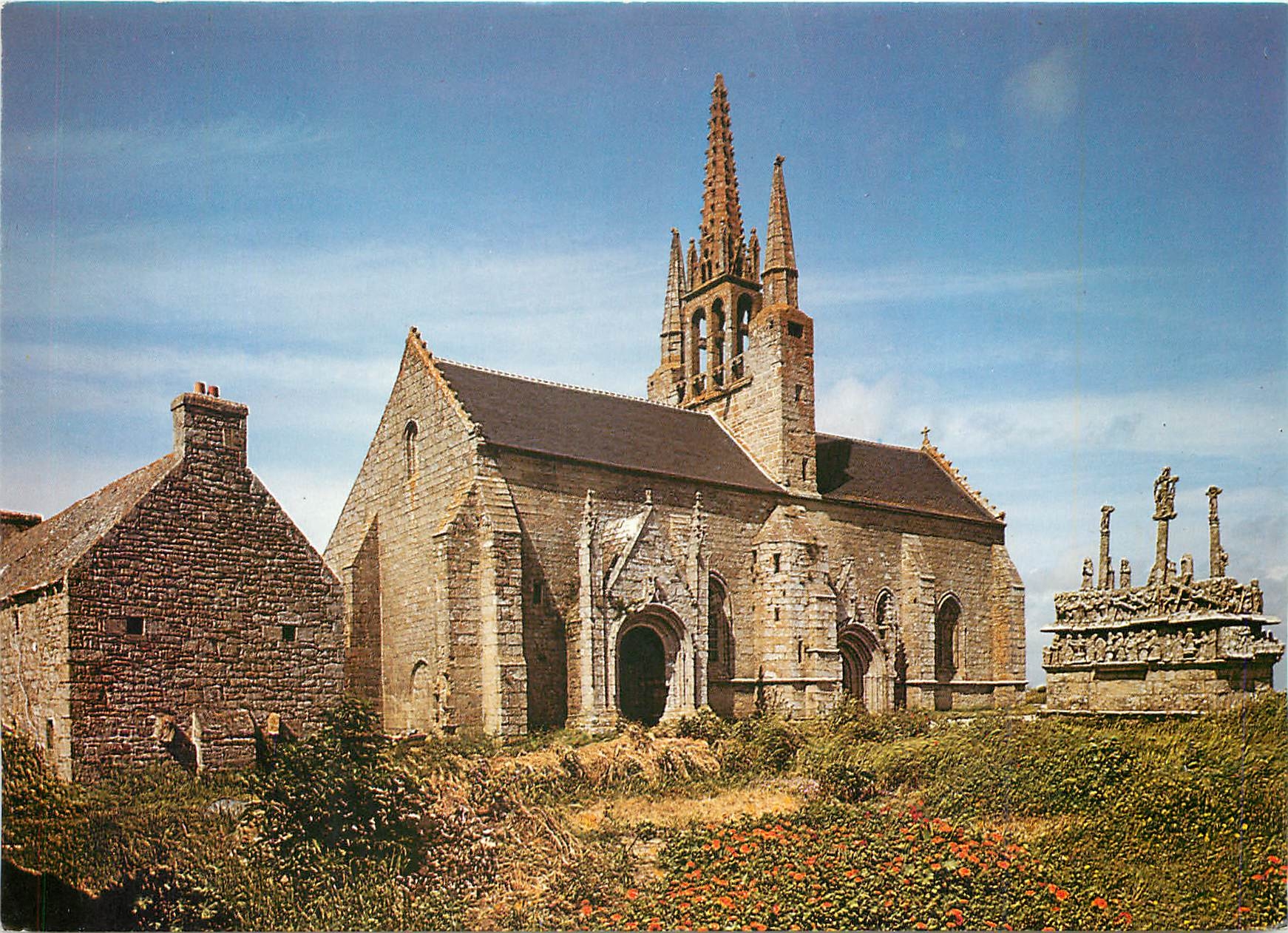 CPM Tronoen La Chapelle Notre Dame L'un des plus anciene et remarquables 