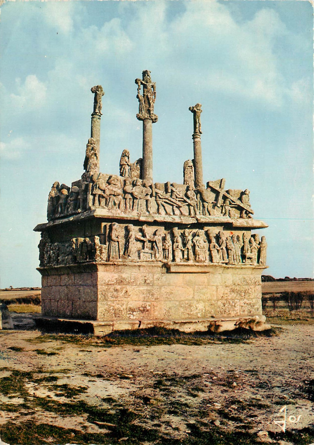 CPM Tronoen Finistere Facade sur du calvaire la Presentation au Temple le Bapteme du Christ 