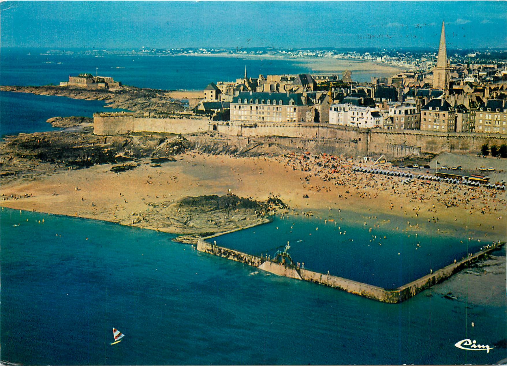 CPM Saint Malo I et V Plage Bon Secours La piscine Vue aerienne 
