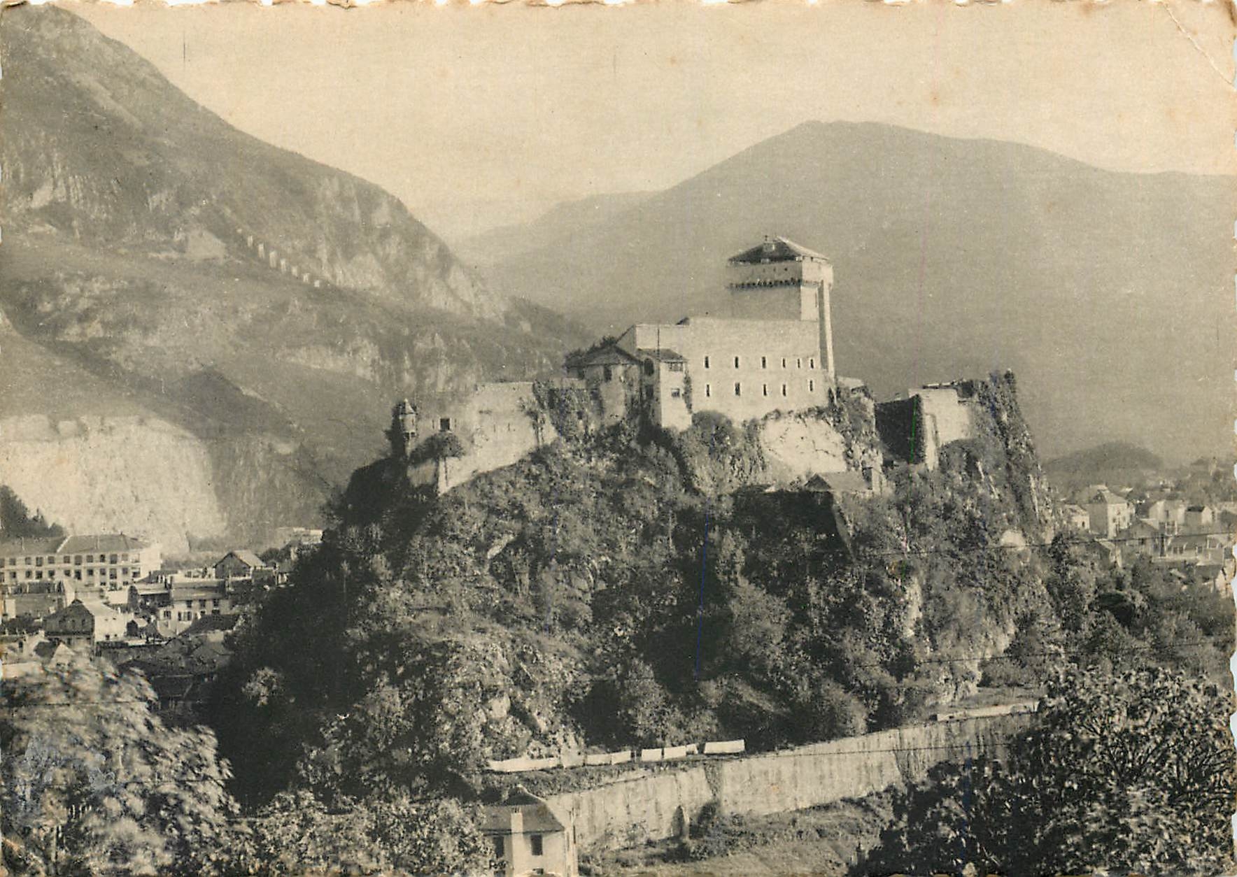 CPM Lourdes Le Chateau fort 