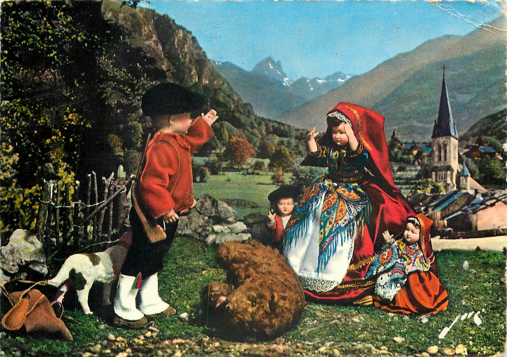 CPM Folklore Fantaisie Les Pyrenees Retour de Chasse Poupee
