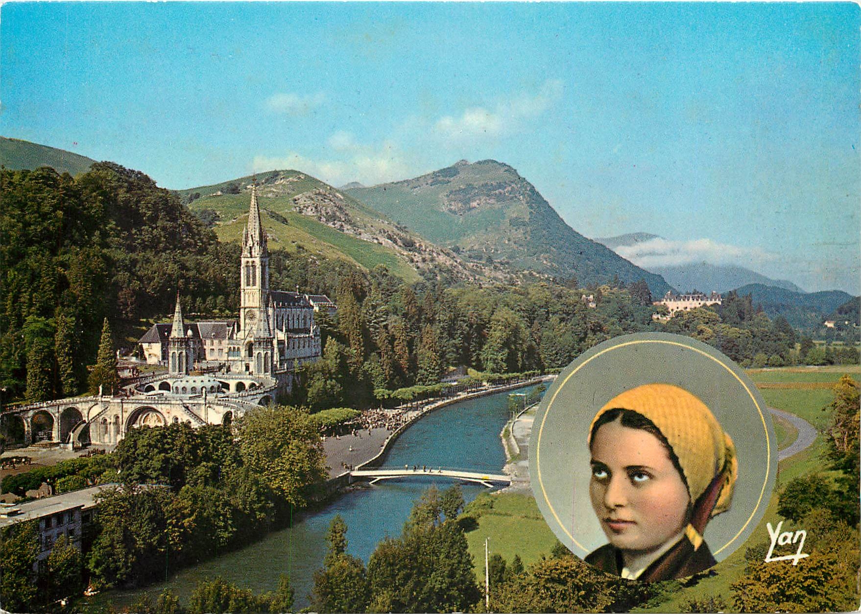 CPM Lourdes La Basilique et le Gave de Pau Sainte Bernadette 