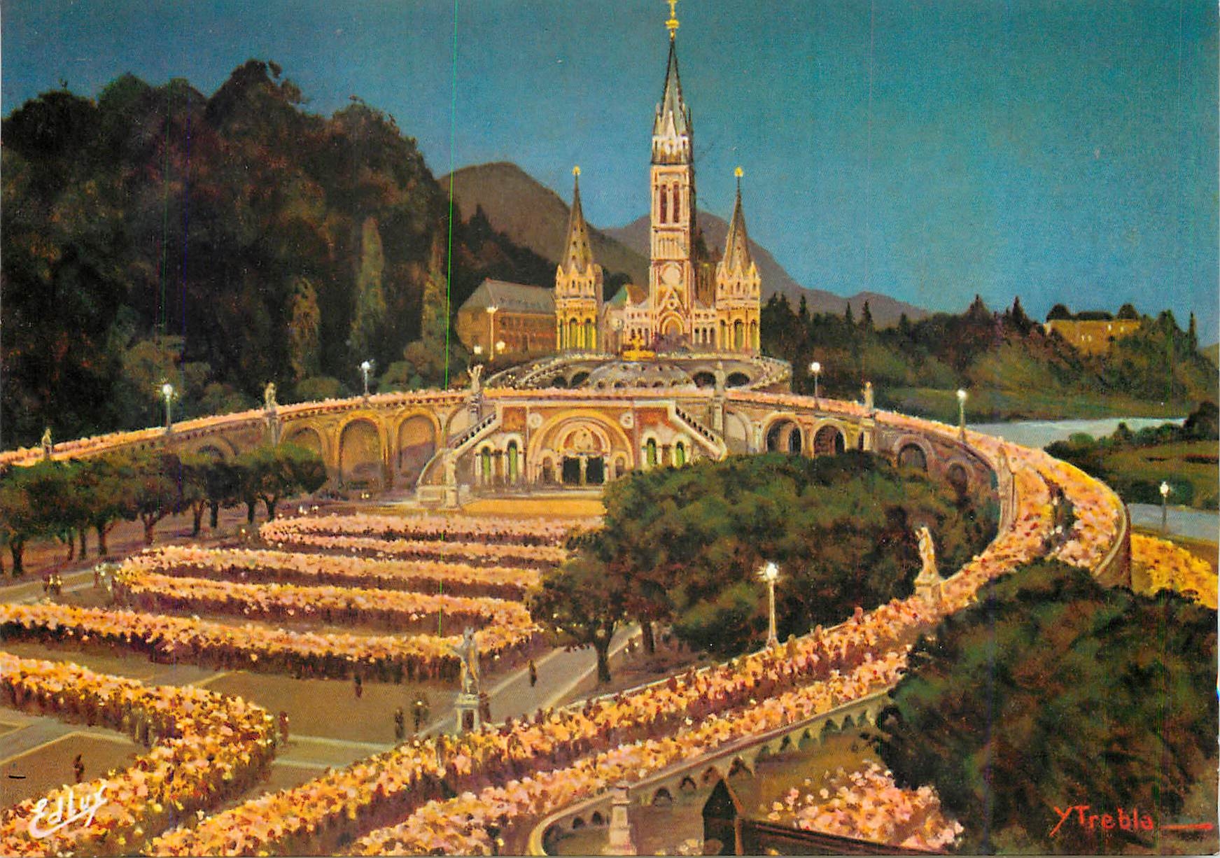 CPM Lourdes La Basilique illuminee et la Procession aux flambeaux 
