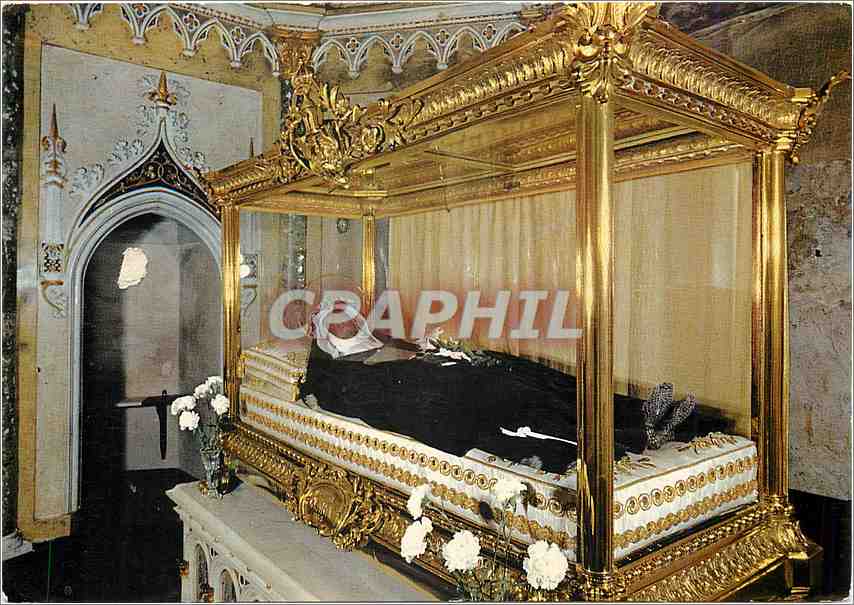 CPM Assisi Basilica di S Chiara Basilique Sainte Claire et la chasse ou reposent ses reliques 