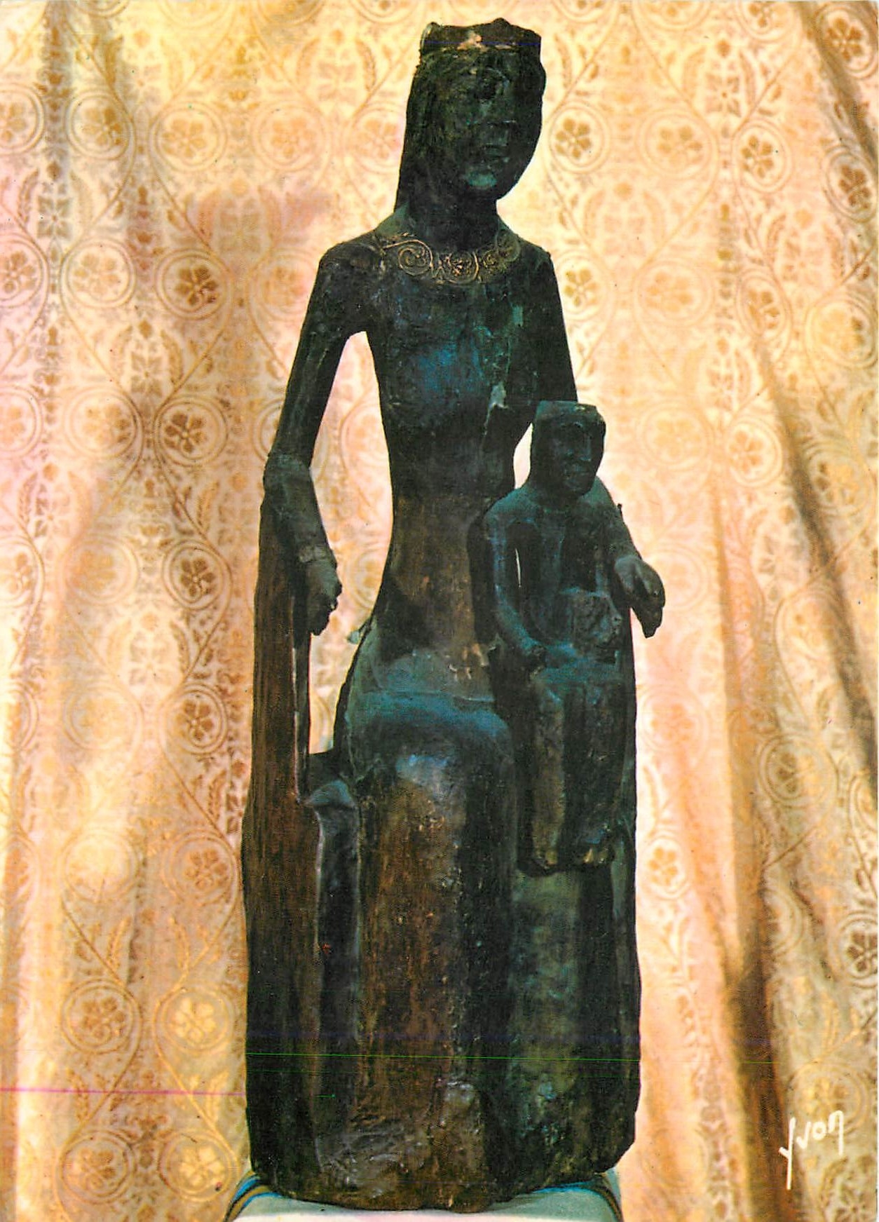 CPM Roc Amadour Lot Statue de Notre Damae de Roc Amadour 