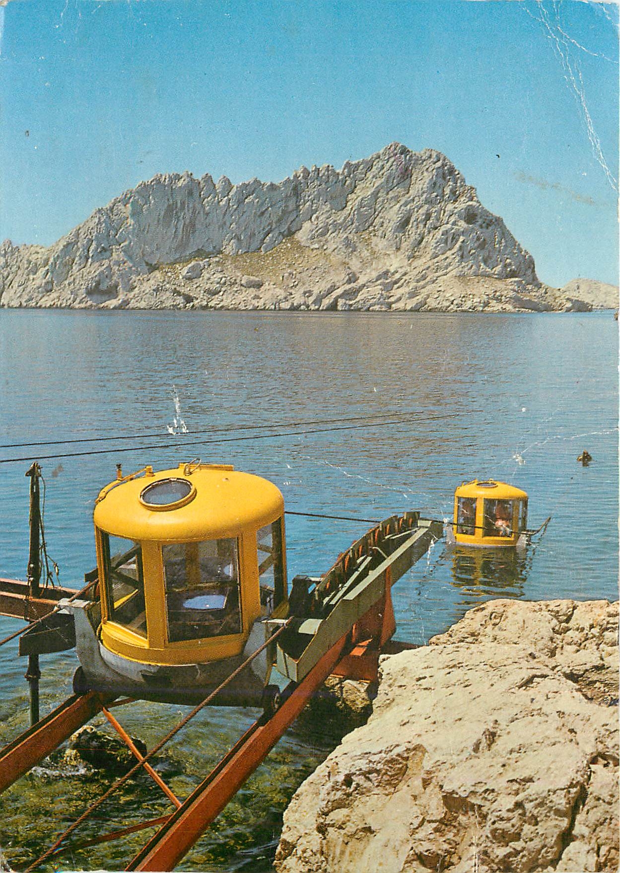 CPM Telescophe de Marseille Callelongue Dans le fond l'ile Maire 