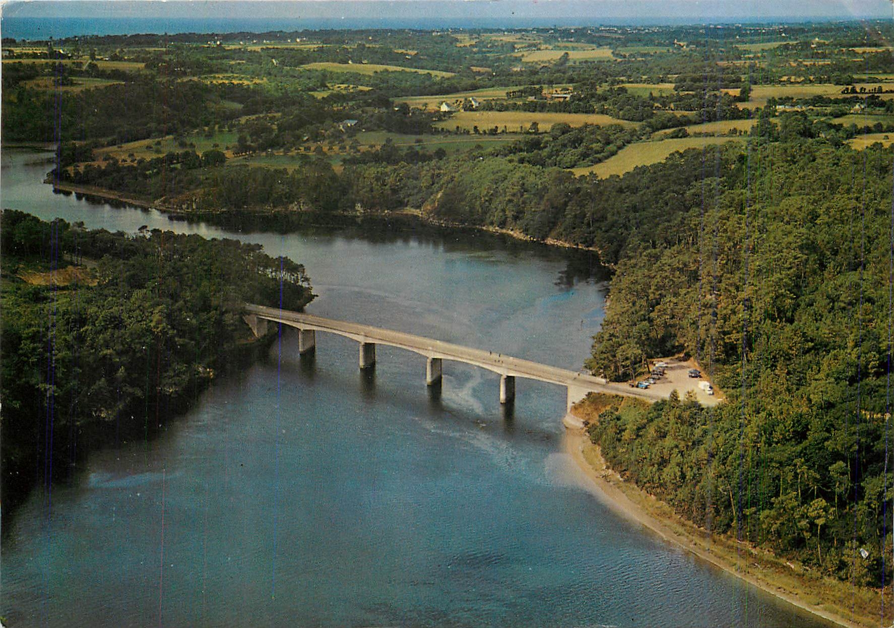 CPM La Bretagne Pittoresque de la Mer et des bois Du Pouldu a Lorient par la Cote 