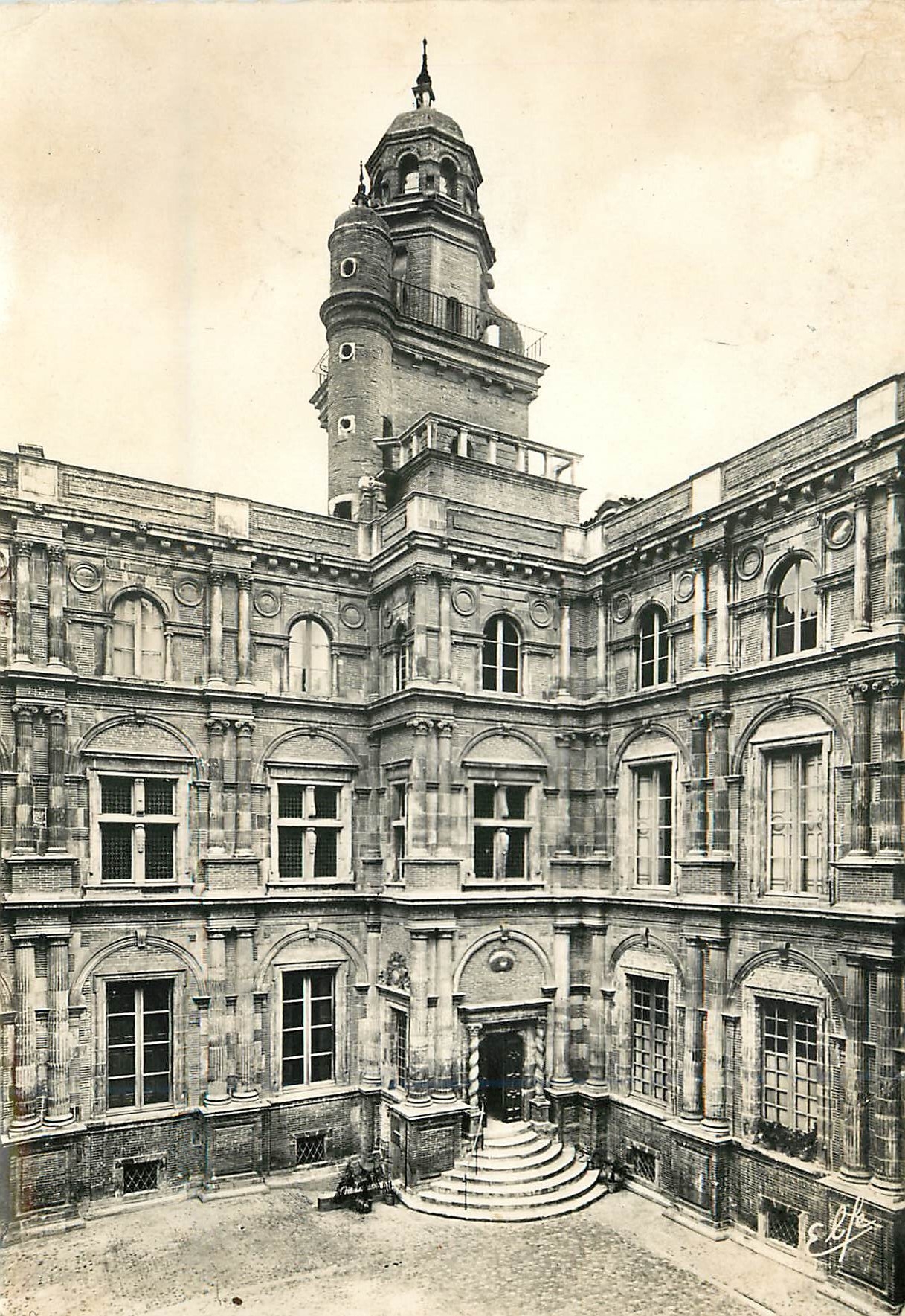 L'Hôtel d'Assézat (XVIe Siècle) — Toulouse — Éditeur : A. Gilet