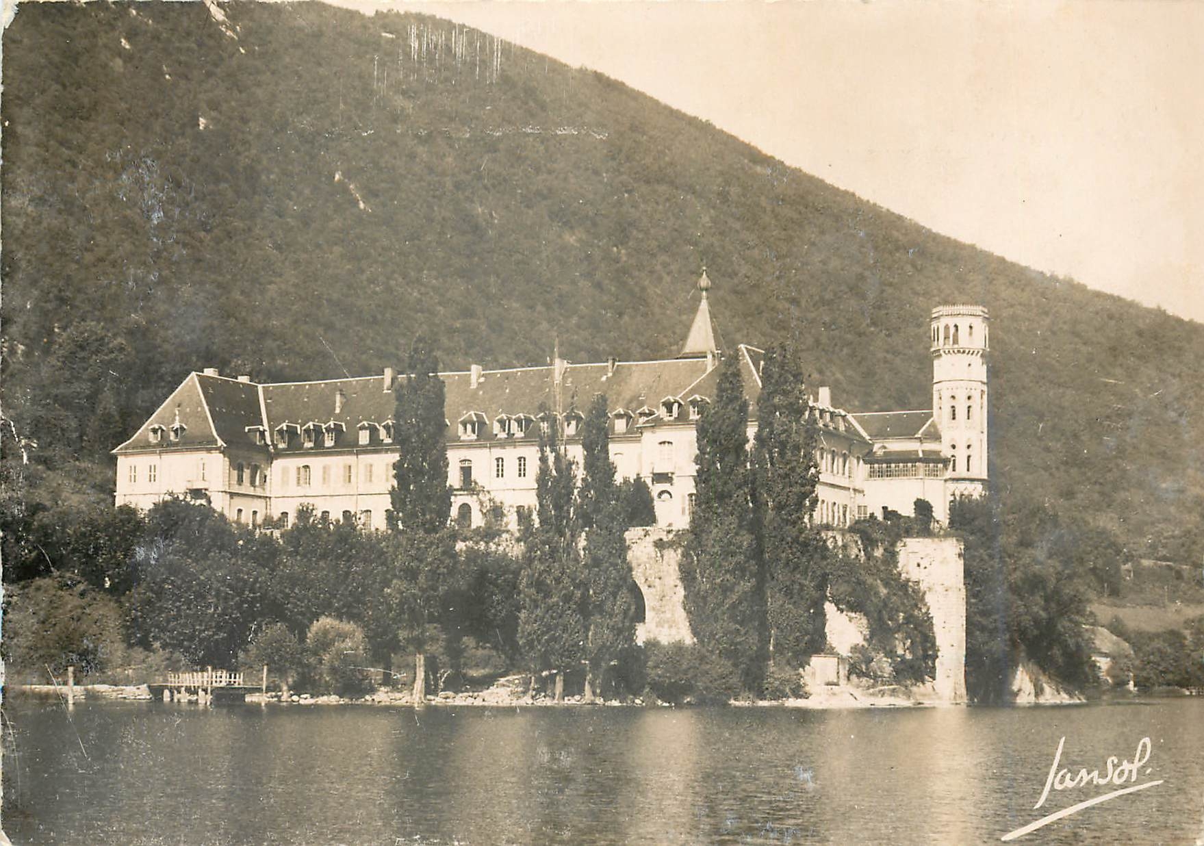 L'Abbaye de Hautecombe — Aix-les-Bains (Savoie) — Jansol