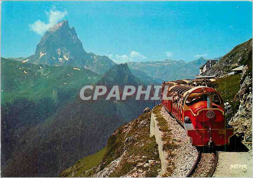 CPM Les Pyrenees Teleferique d'Artouste Le Train du Lac d'Artouste et le Pic du Midi d'Ossau 