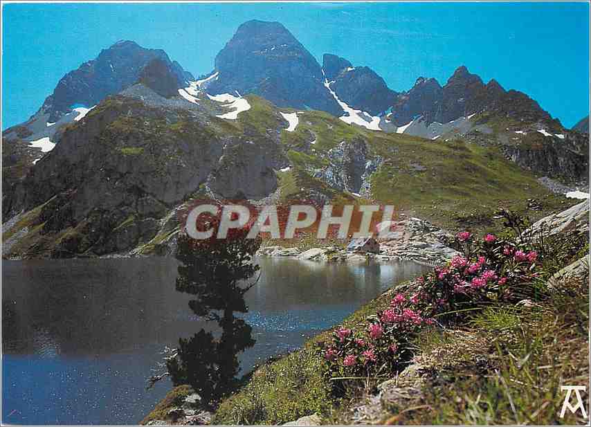 CPM Les Pyrenees Lac d'Artouste Le Lac L'Hotel et le Pic de Lurien 