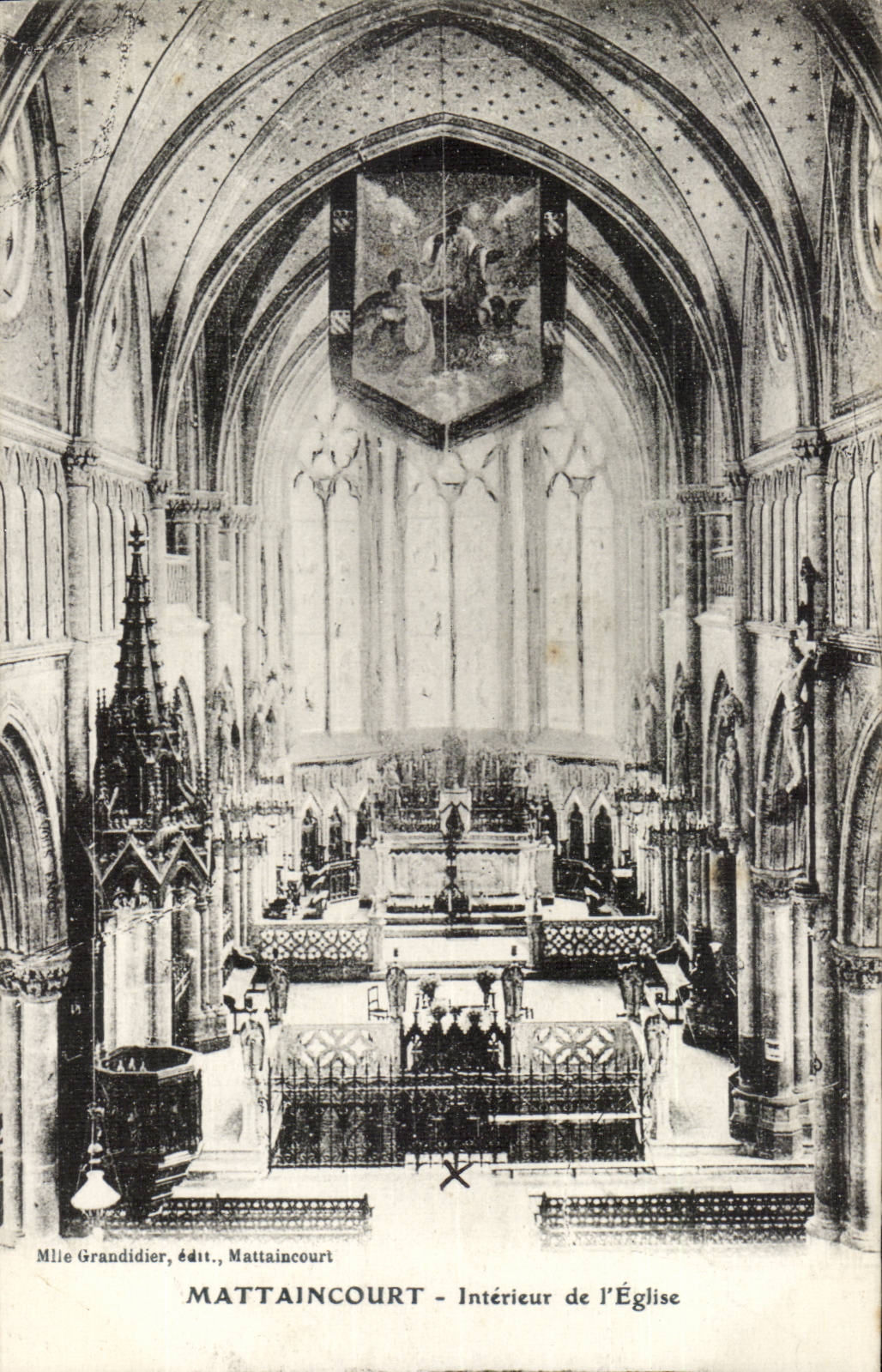 Mattaincourt CPA Interieur de l'eglise