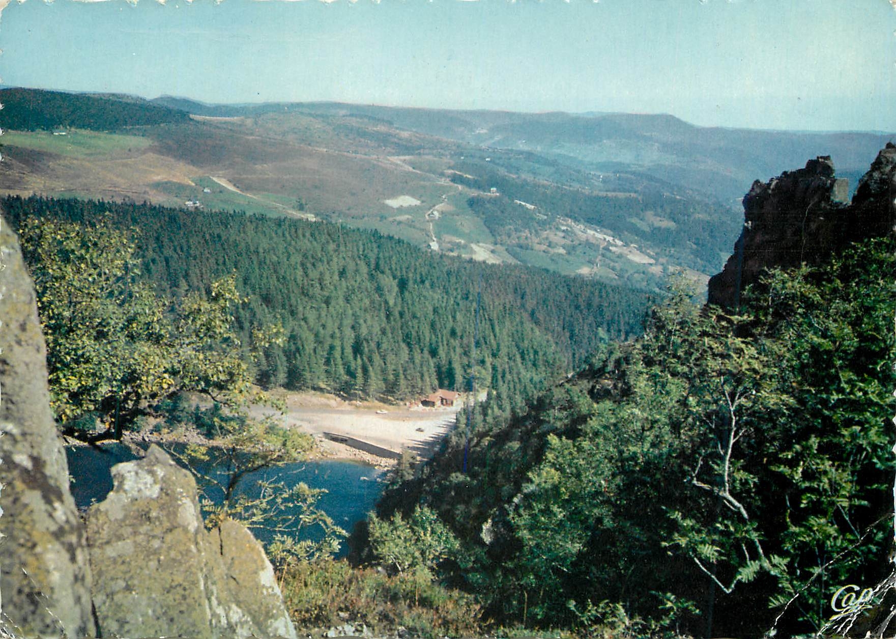 CPM Les Hautes Vosges Le Lac Blanc et le Chalet Vue prise du Rocher du Hans 
