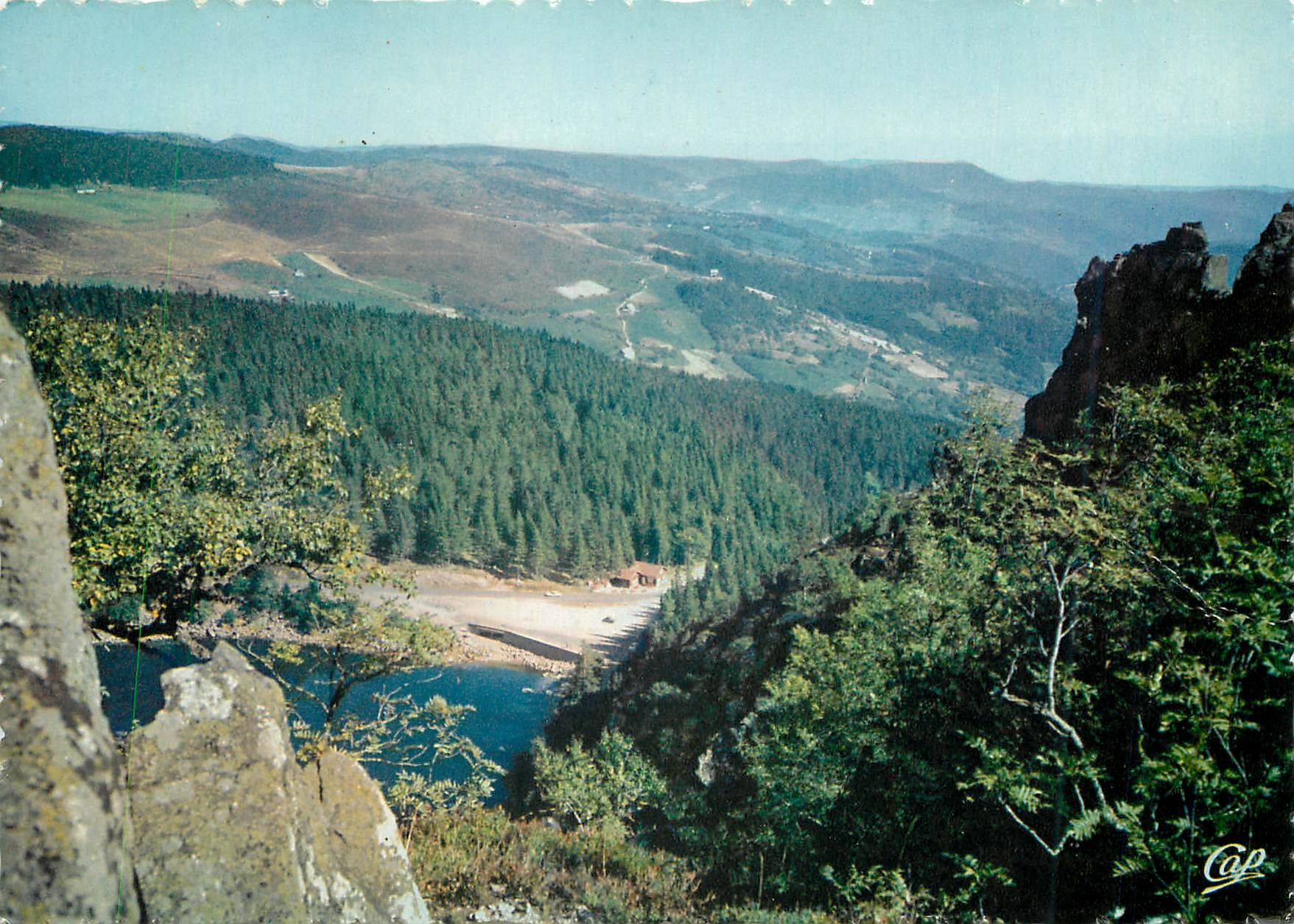 CPM Les Hautes Vosges Le Lac Blanc et le Chalet Vue prise du Rocher du Hans 