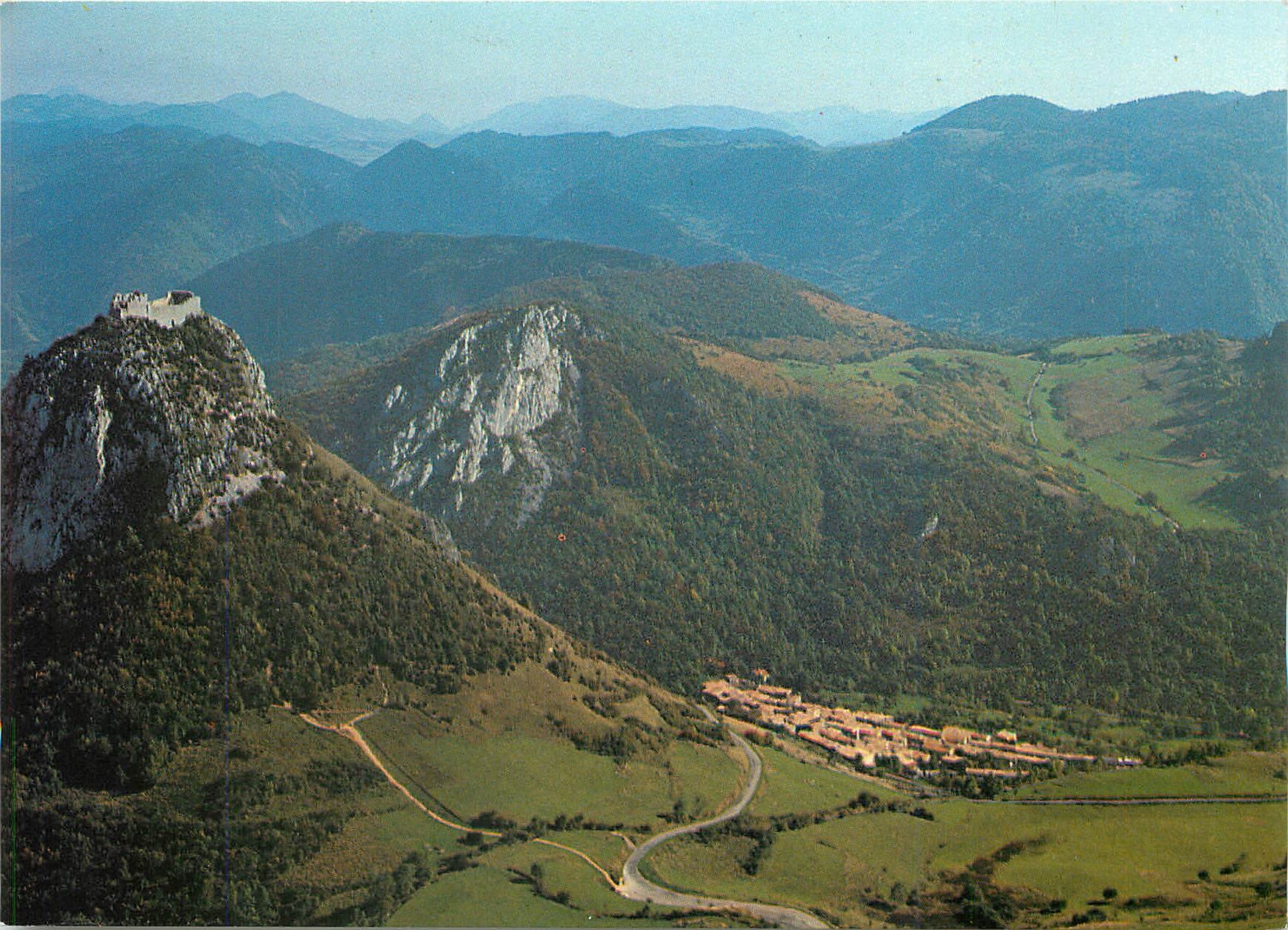CPM Montsegur Ariege Vue aerienne du chateau cathare et du village 