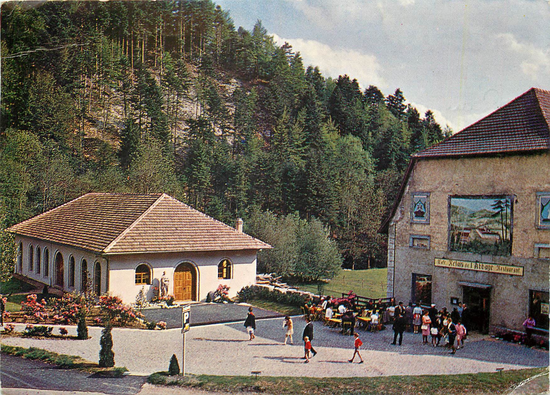 Maison Saint-Bernard - Lucelle (Haut-Rhin) — Église Notre-Dame - Relais de l'Abbaye — Centre Touristique Cure d'Air