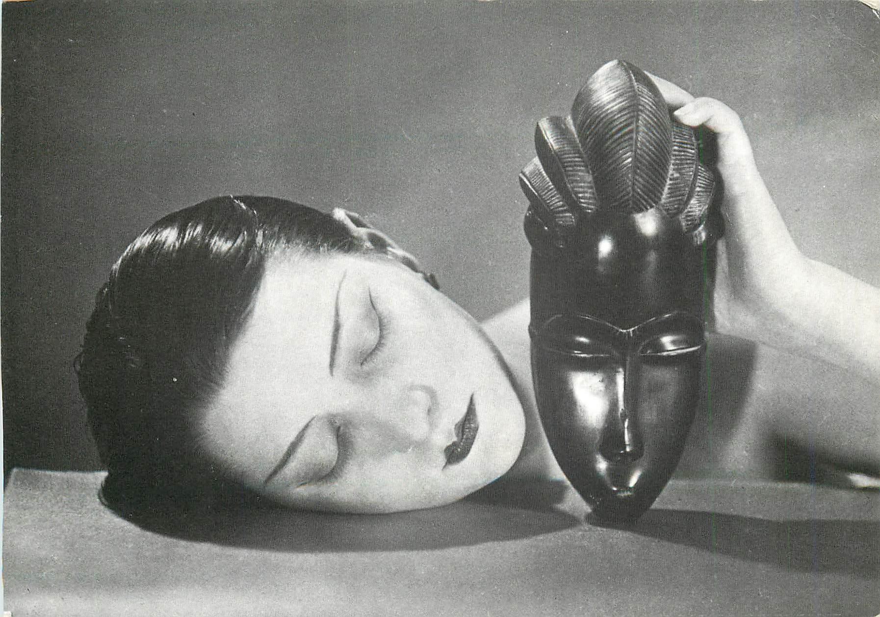 CPM Man Ray Noire et Blanche Paris Baoule Afrique